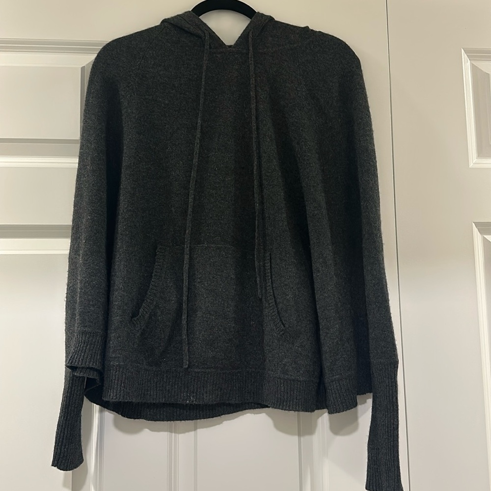 NWOT Velvet 100% Cashmere Cape